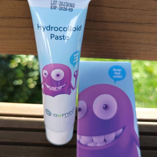 Problem z oczyszczeniem skóry z pasty i kogo dotyczy?