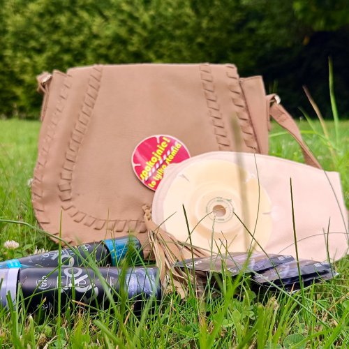 Zapasowy zestaw stomika  co mieć zawsze z sobą, a co w samochodzie?