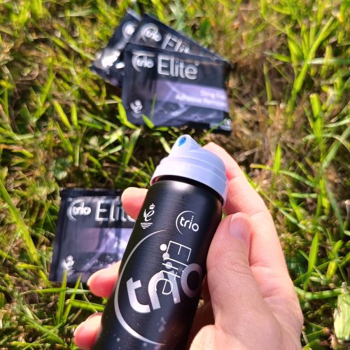 Spray czy chusteczka? Odpowiedź jest prosta – oba!